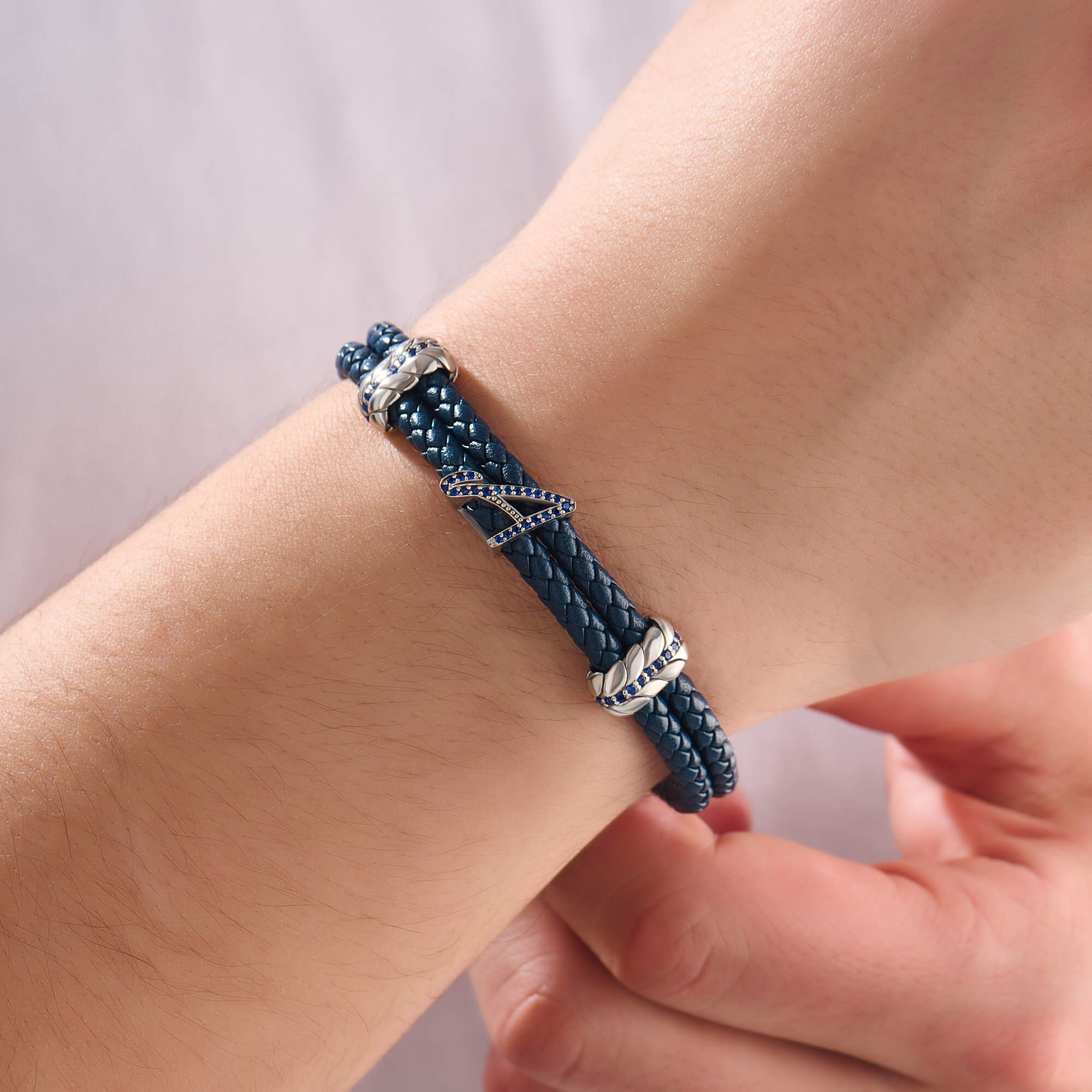 Atolyestone Men's Sapphire Paved Italic Statement Leather Bracelet in Solid White Gold