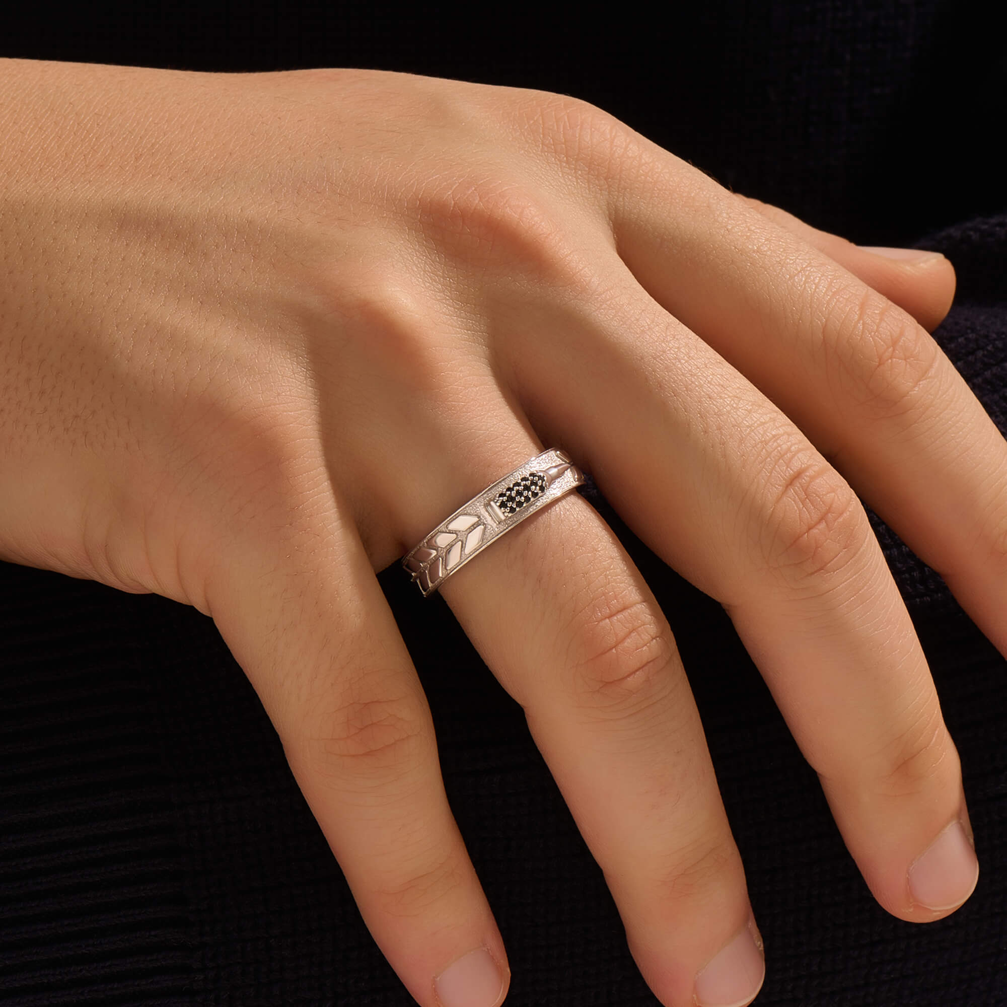 Men's Bullet Band Ring - Solid Silver