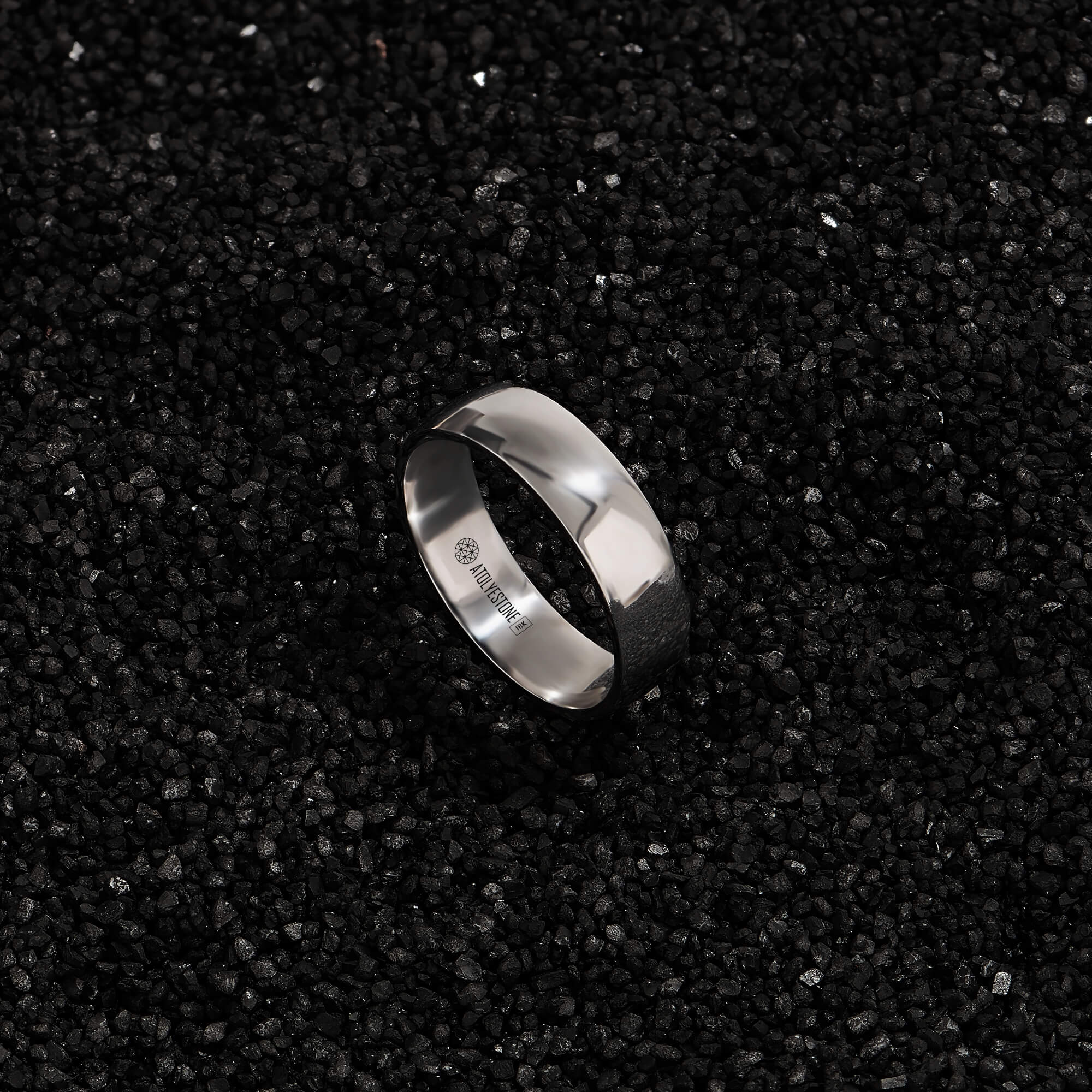 Low Dome Band in Real Gold
