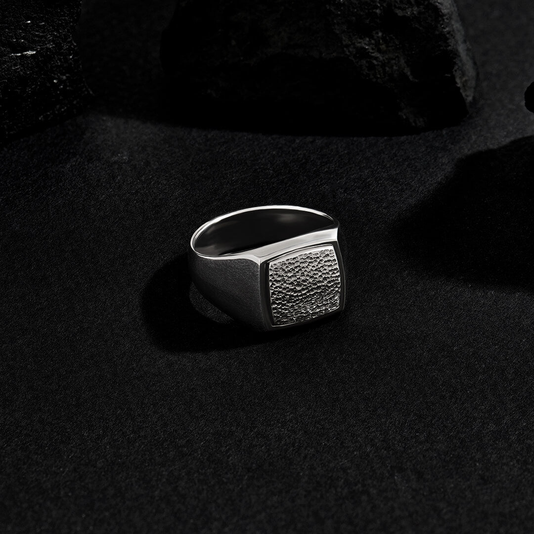 Men's Hammered Square Signet Ring in 925 Sterling Silver