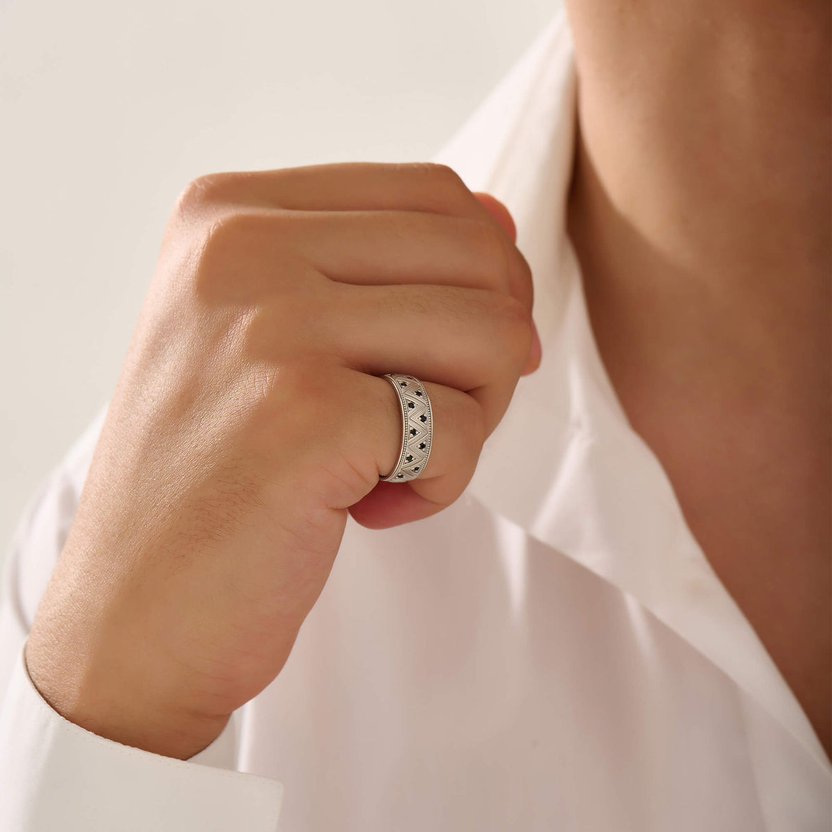 Men's Milgrain Zigzag Pattern Solid Silver Ring