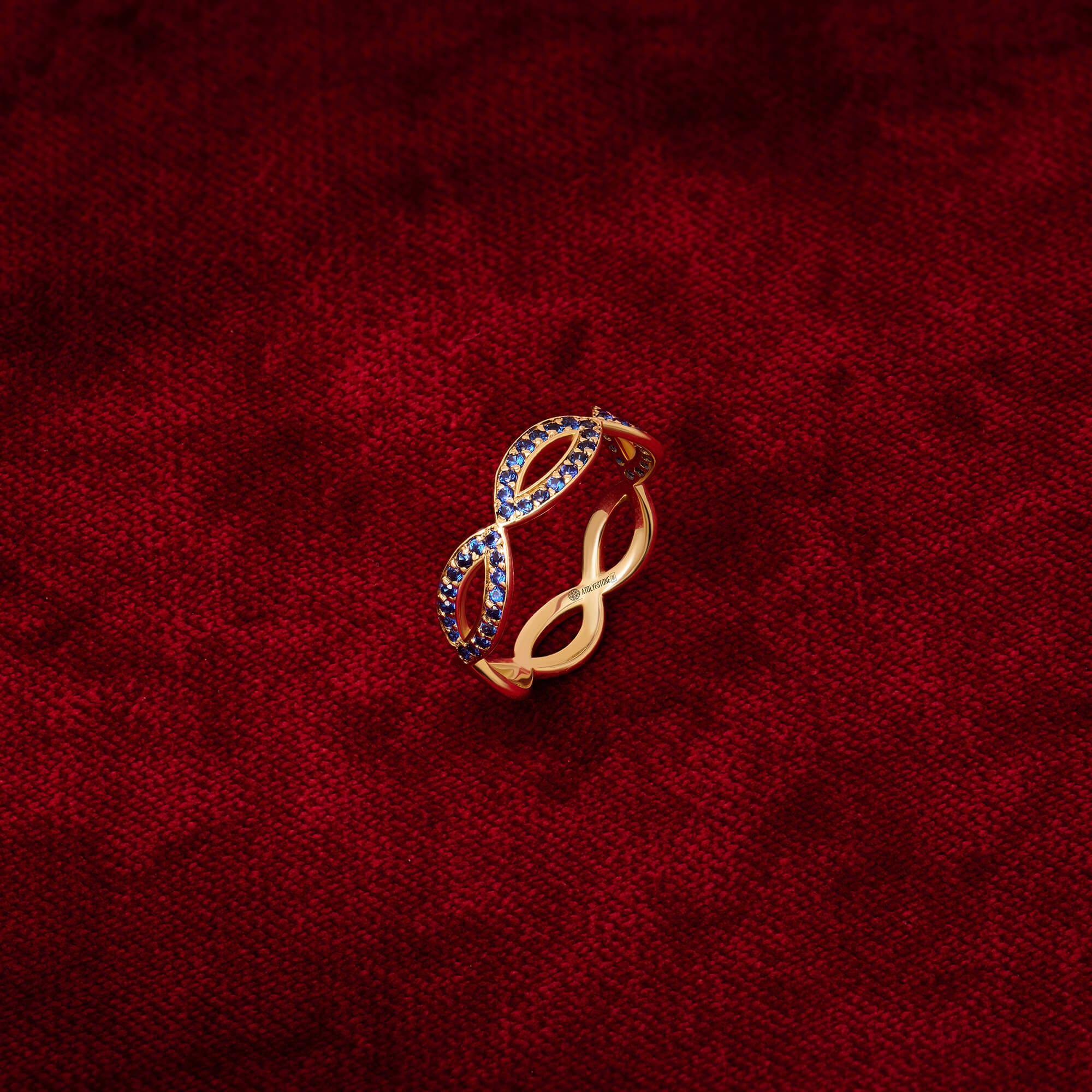 Loop Ring with Paved Sapphire in Solid Gold