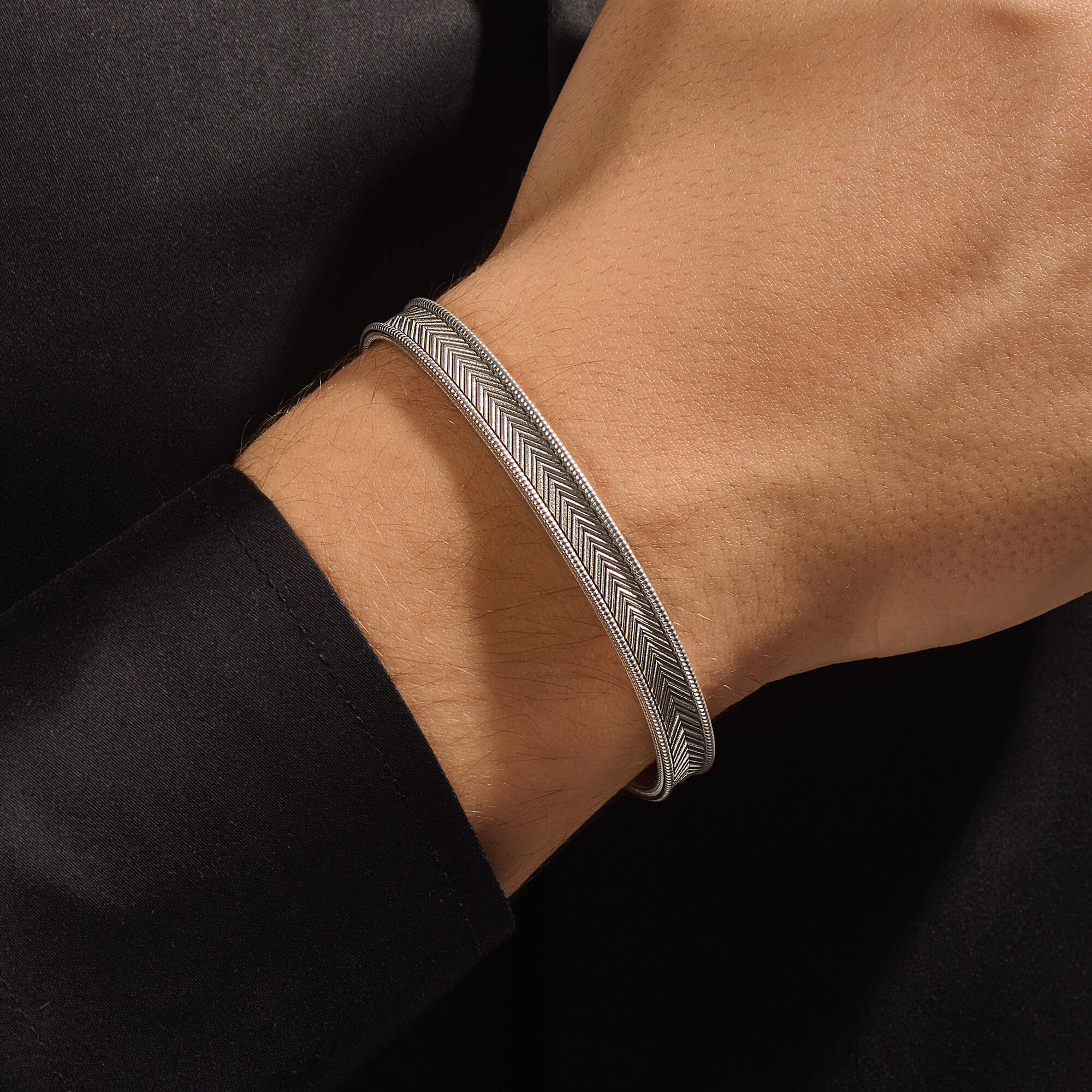 Men's 925 Solid Silver Arrow Cuff