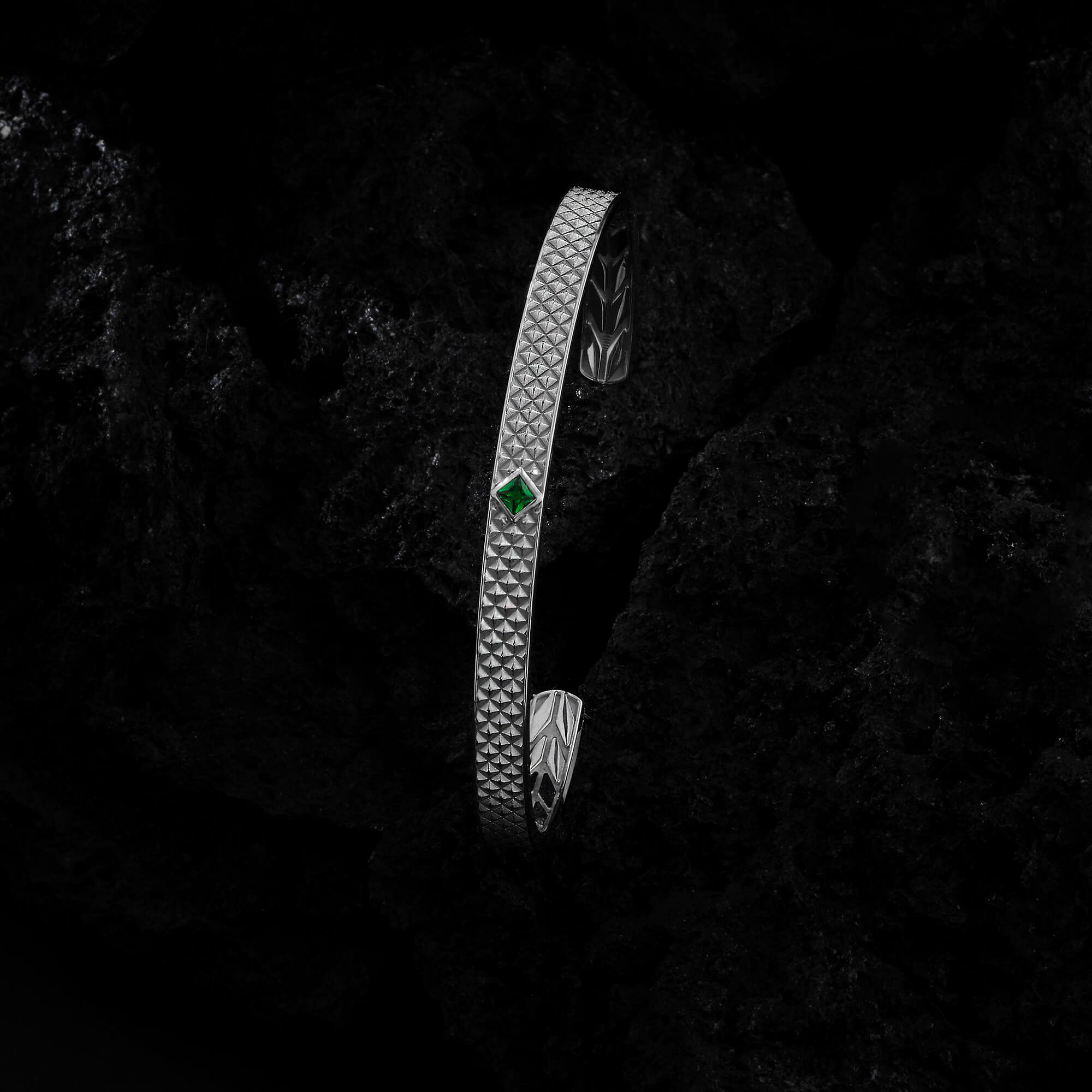 Men's 925 Sterling Silver Pyramid Design Open Cuff Bracelet with Emerald