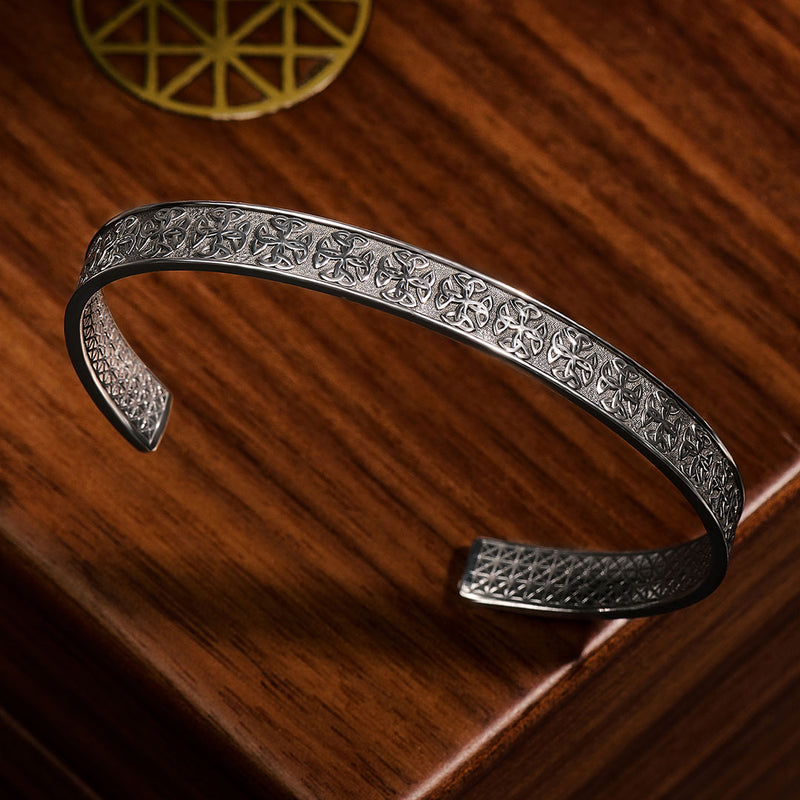 Men's Celtic Design Cuff in Solid Silver