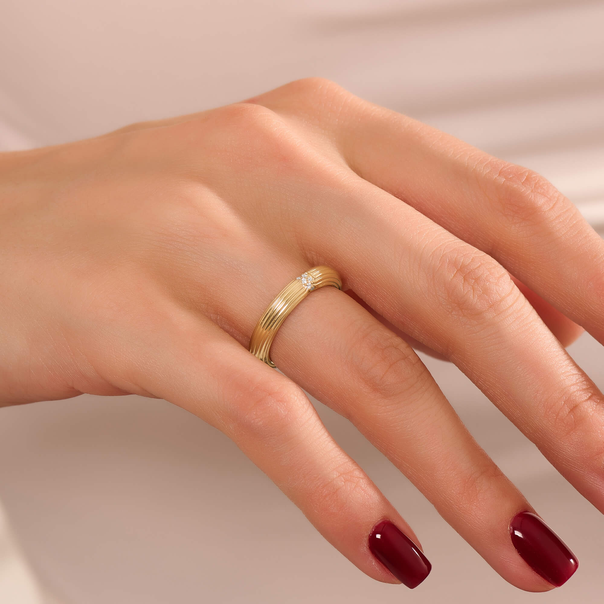 Women's Solid Gold Diamond Ribbed Band Ring