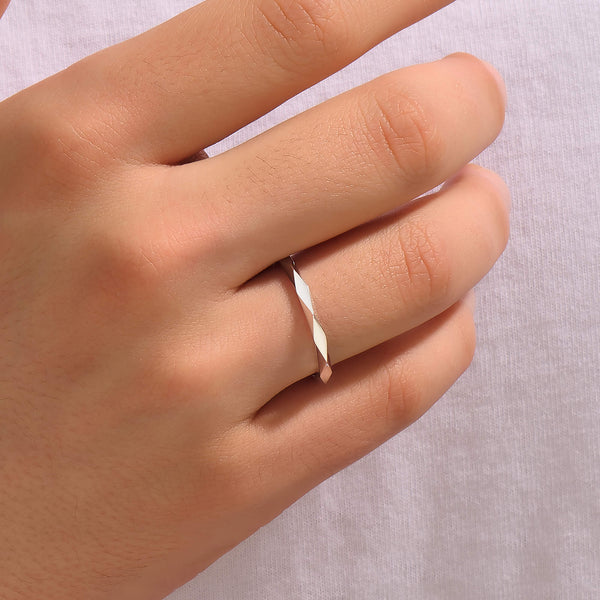 925 Sterling Silver Geometric Faceted Wedding Band