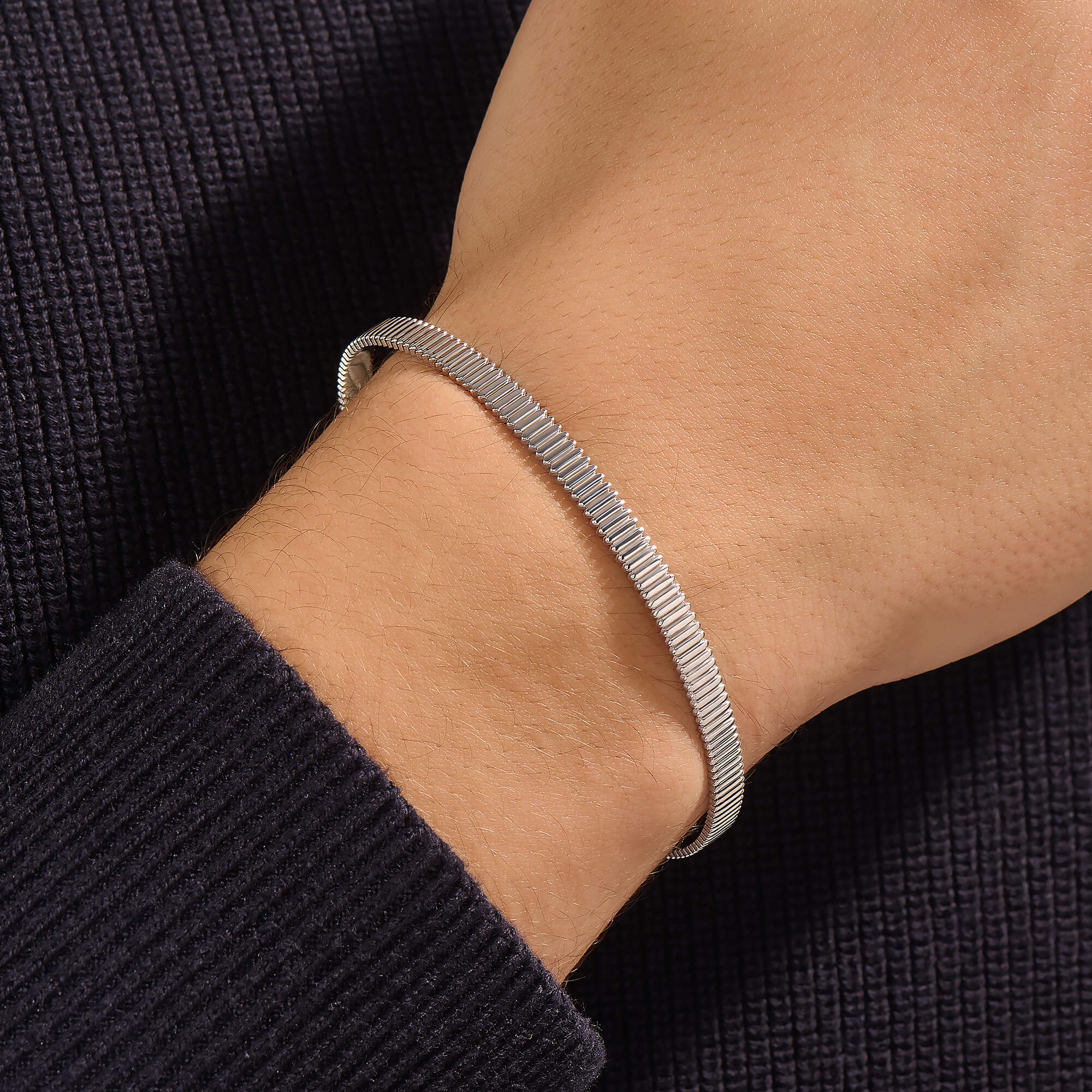 Grosgrain Pattern Cuff in 925 Sterling Silver