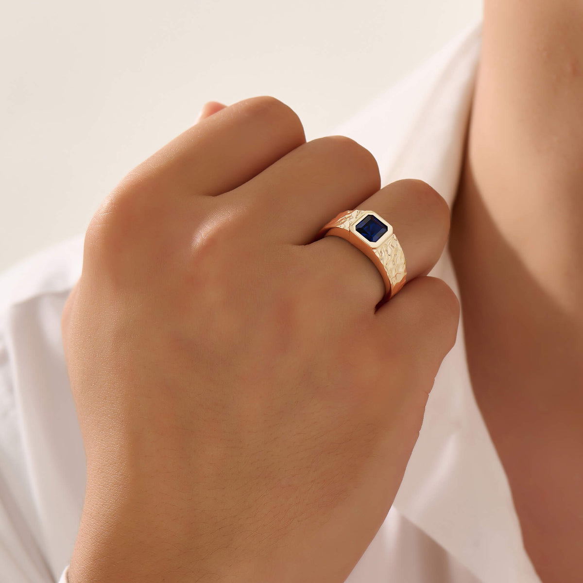 Men's Solid Gold Hammered Solitaire Signet Ring