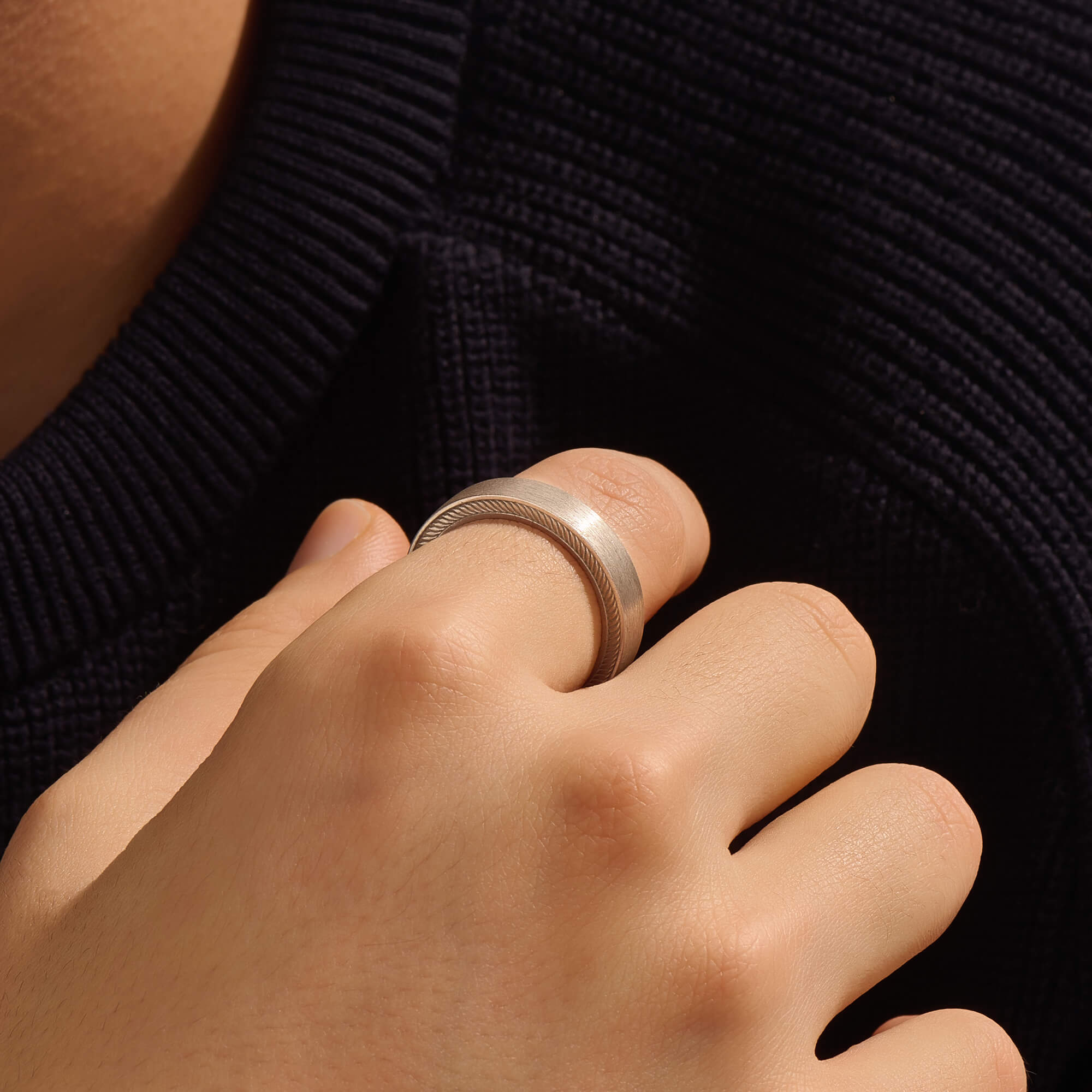 Hidden Rope Band Ring in Solid Silver