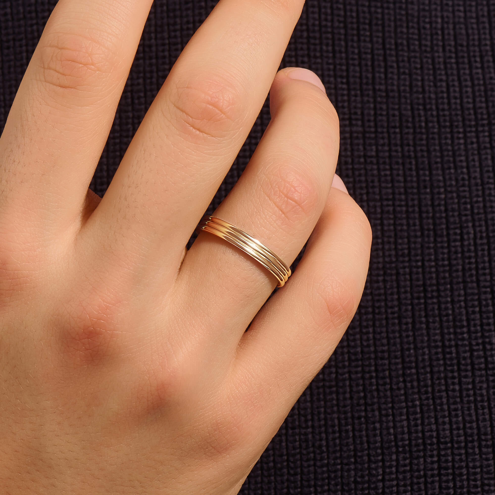 Men's 3.70mm Lined Wedding Band in Solid Gold