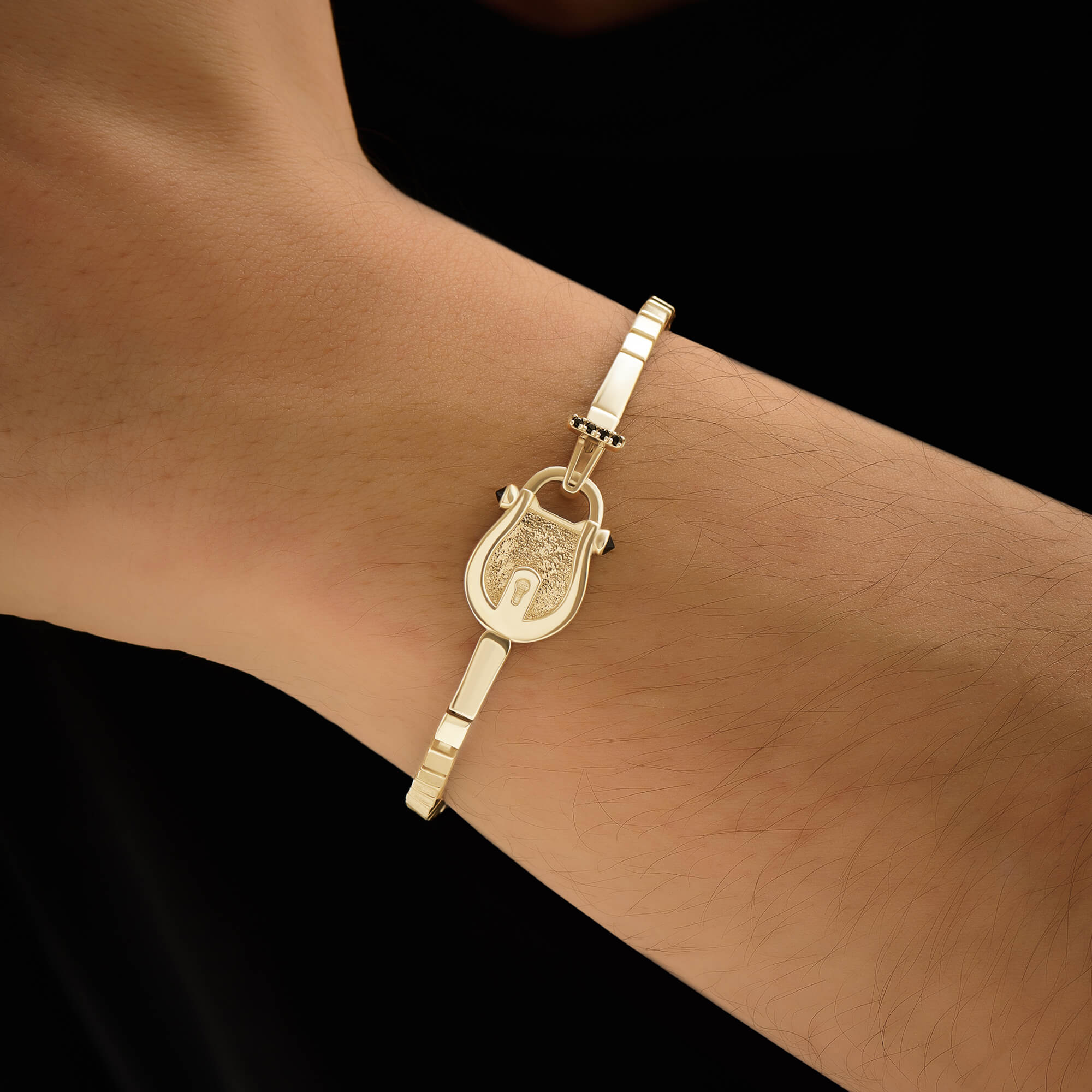 Men's Solid Yellow Gold Lock Design Chain Bracelet