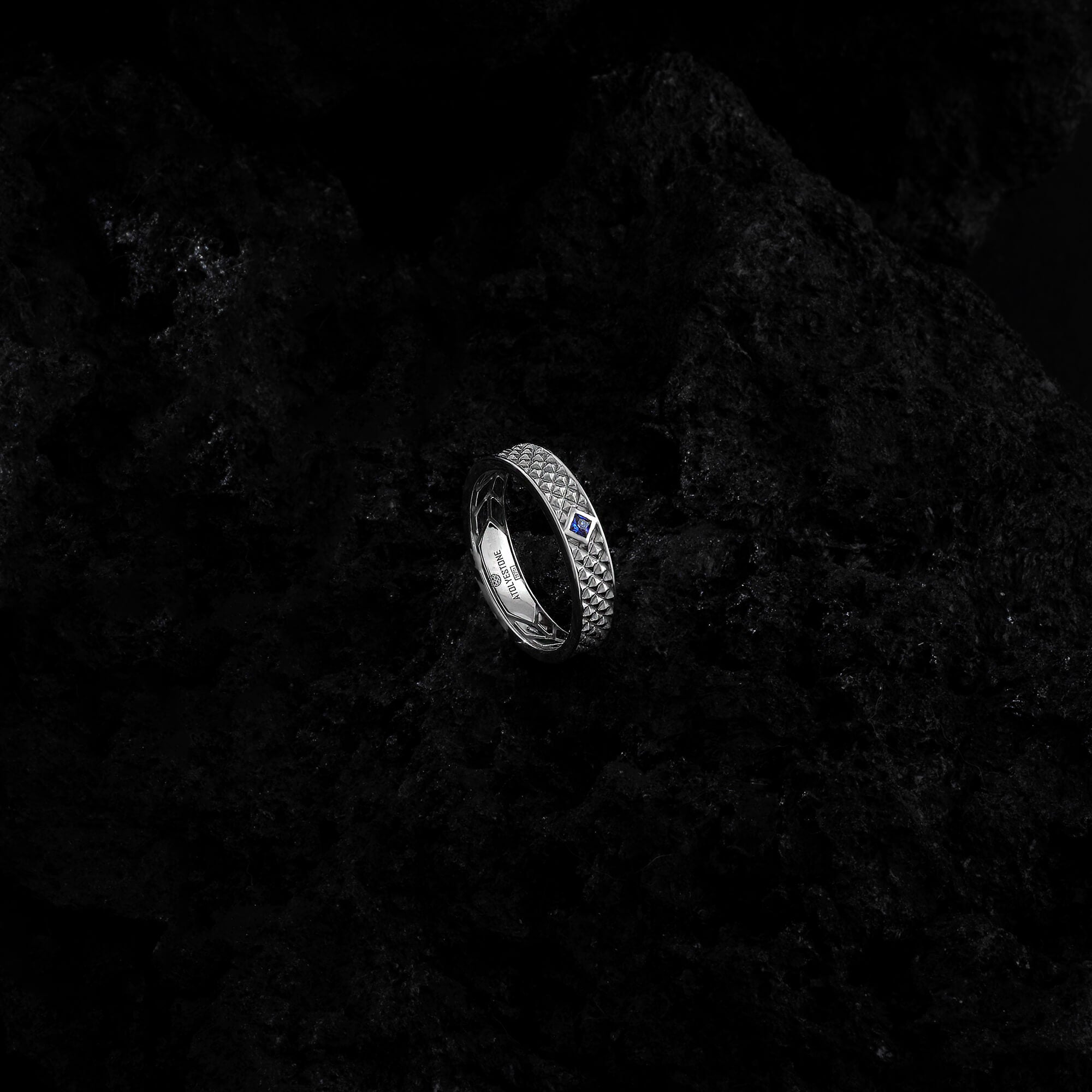 Men's 925 Sterling Silver Pyramid Band Ring Paved with Sapphire