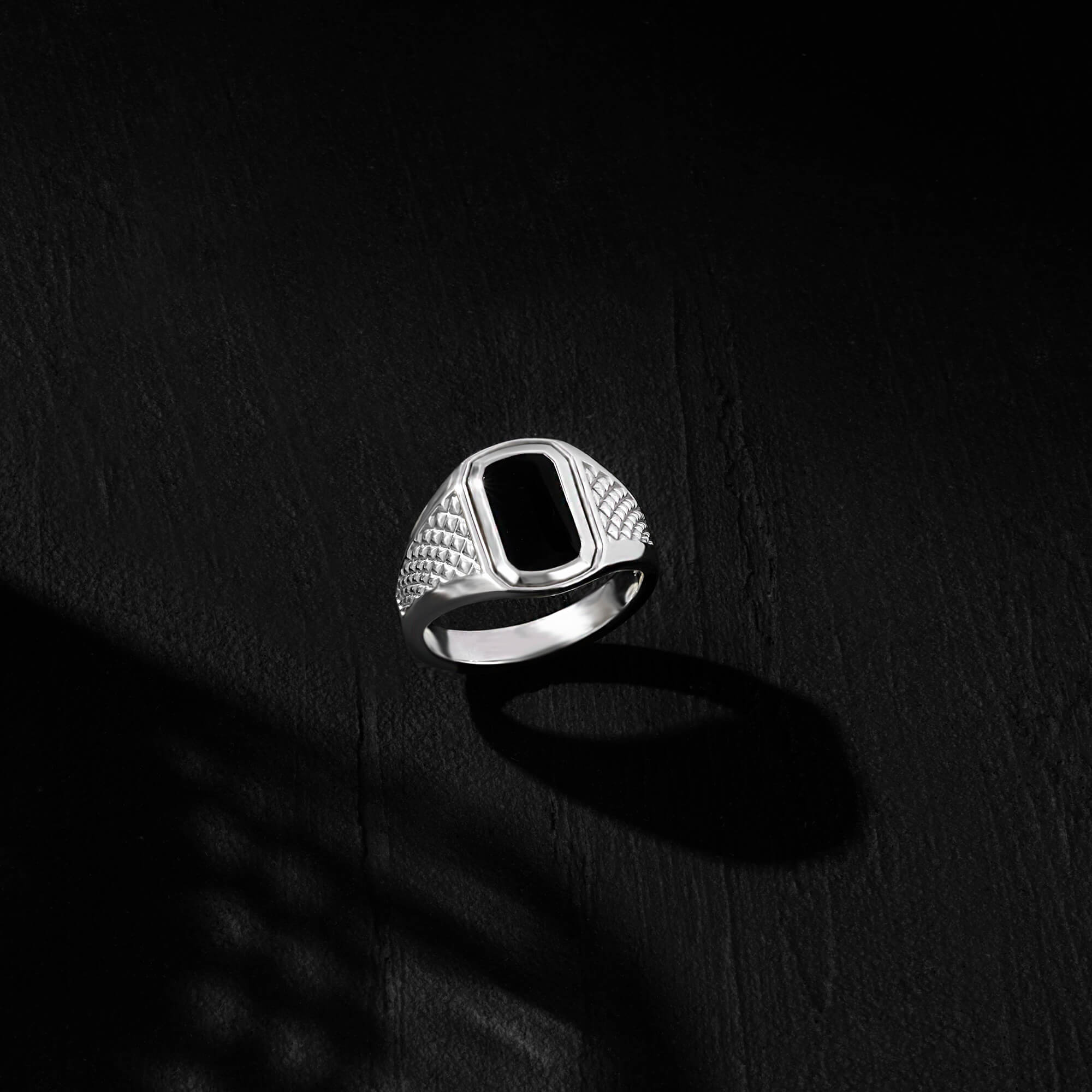 925 Solid Silver Black Lacquer Finished Pyramid Design Signet Ring for Men