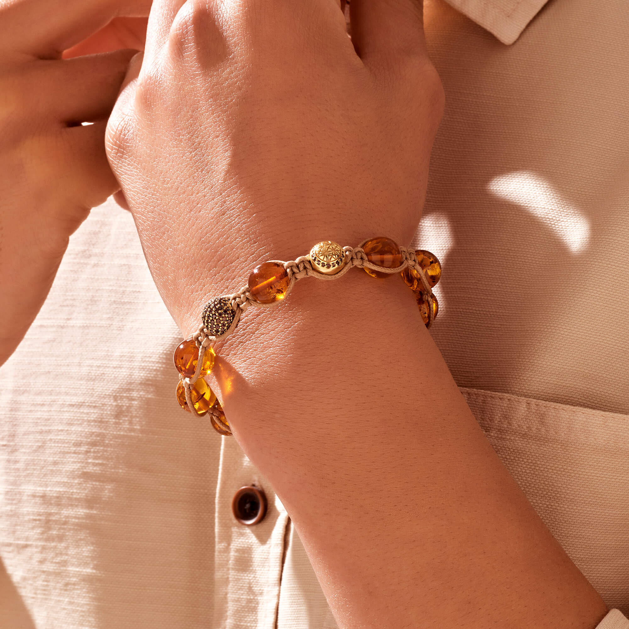 Men's Amber Macrame Bracelet in Solid Gold