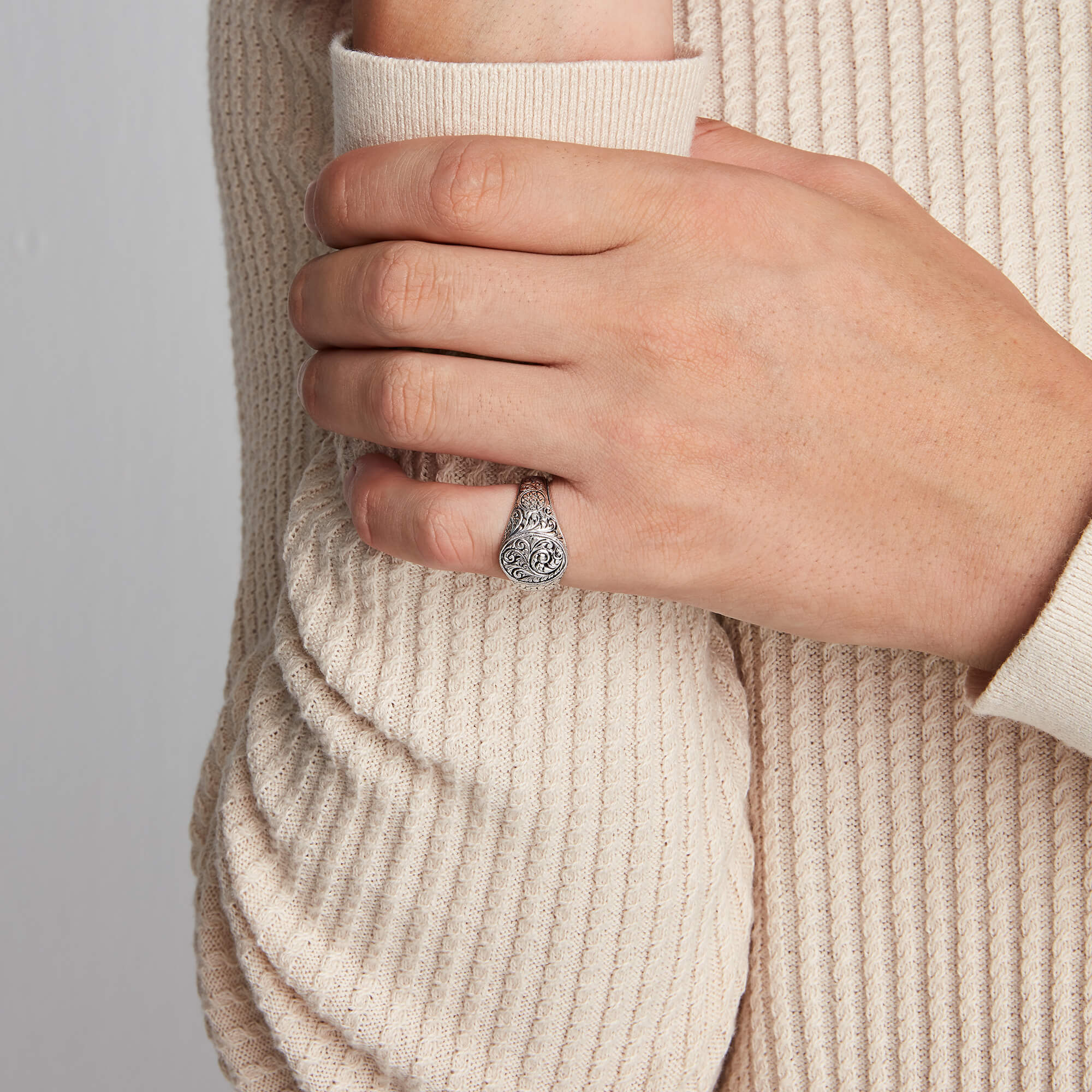 Atolyestone Oval Classic Ring