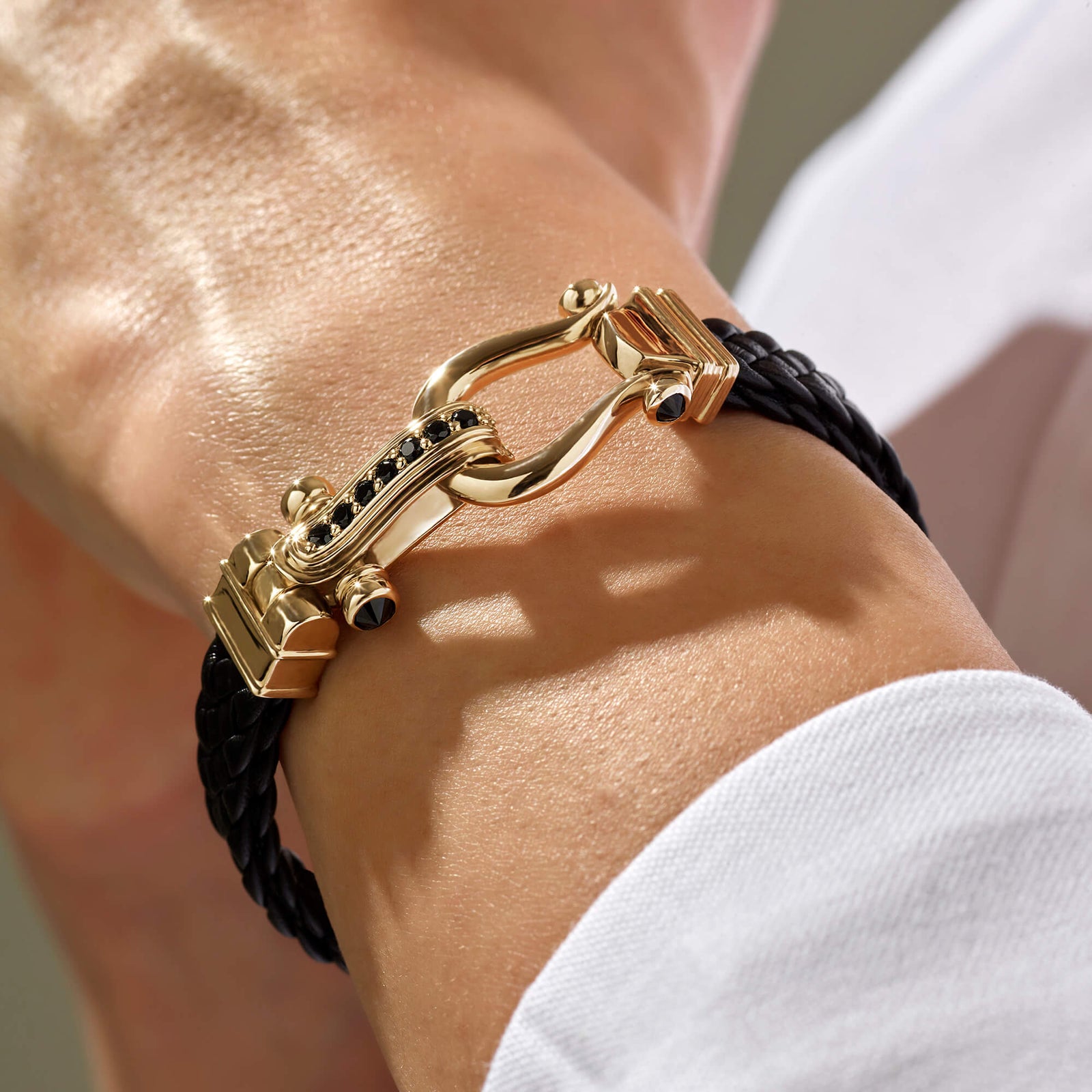 ATOLYESTONE-LONDON-シルバーブレス Men's Iconic Leather Bracelet Wowen in Silver - Atolyestone