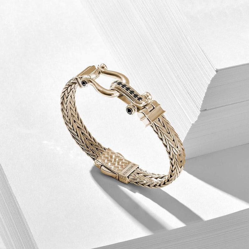 Iconic Woven Bangle in Gold