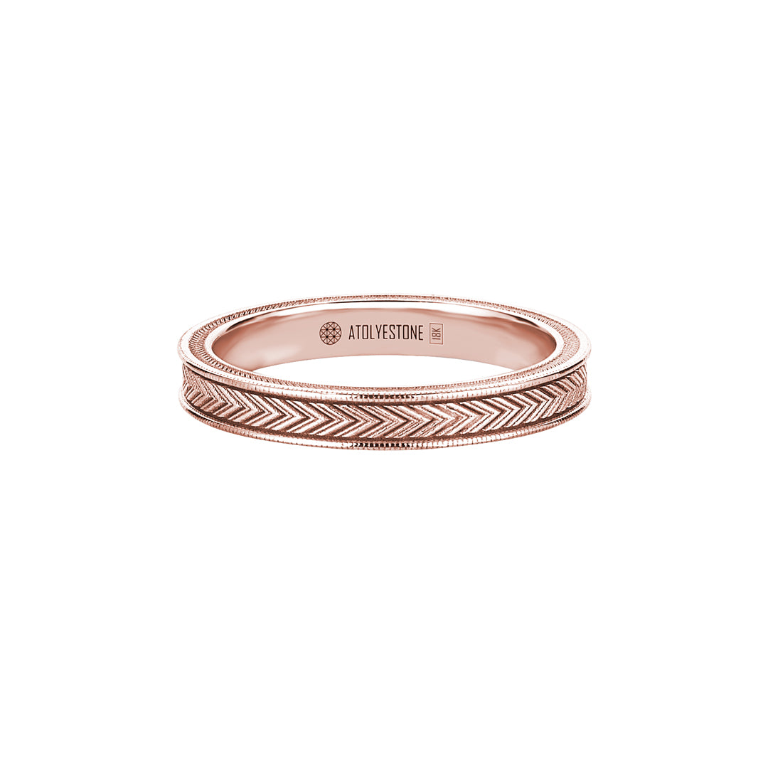 Signature Arrow Band Ring in Gold